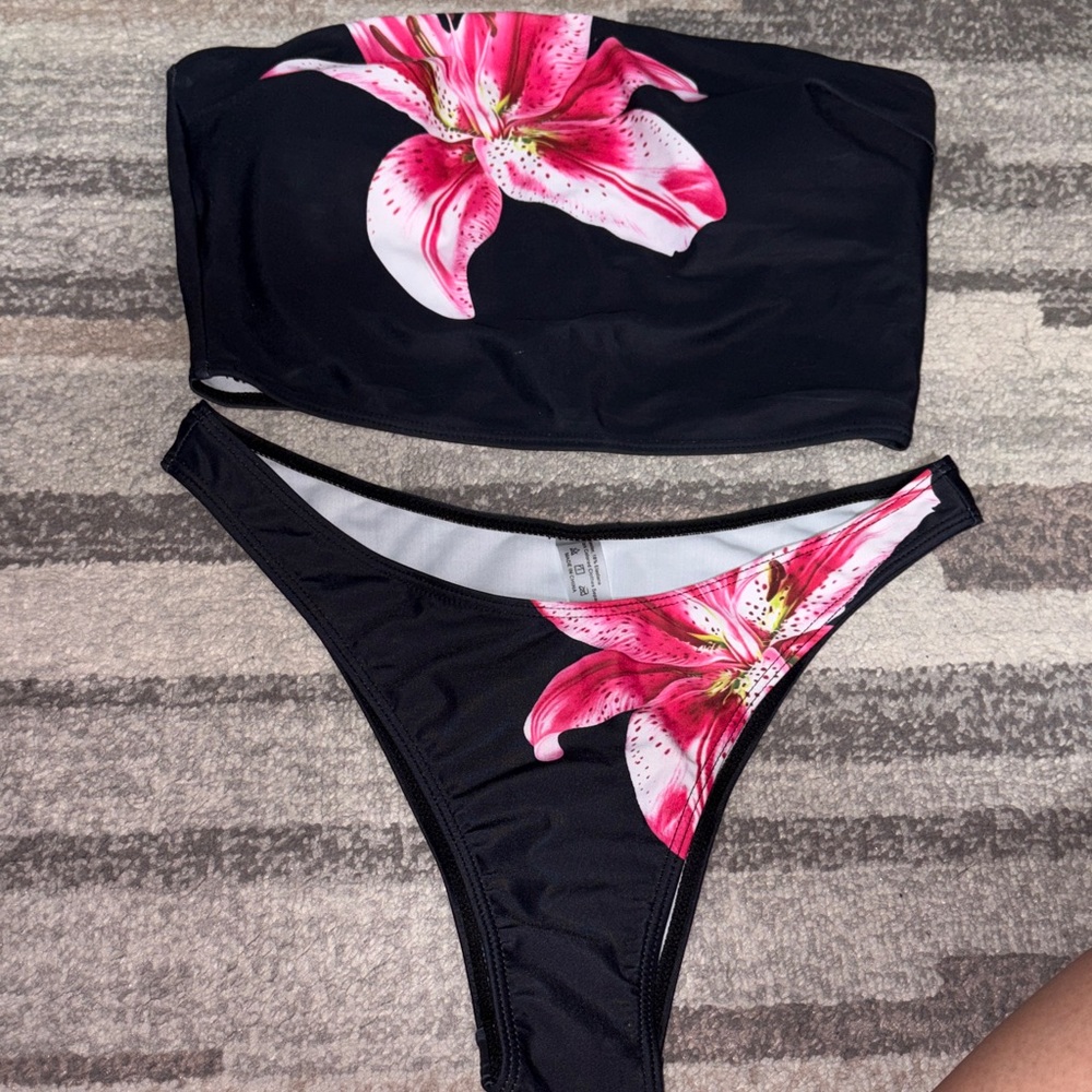 SHEIN Black Bandeau Bikini Set with Pink Floral Accent